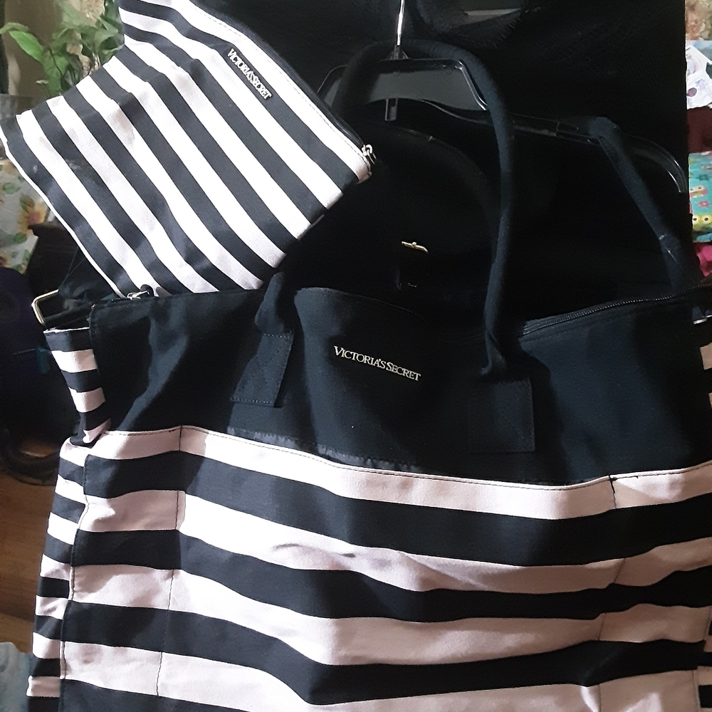 Travel bag with smaller matching bag